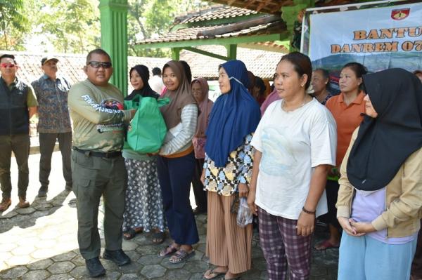 Offroad Bareng Komunitas di Geyer, Danrem Makutarama Gelar Baksos di Lokasi Calon Brigif TP