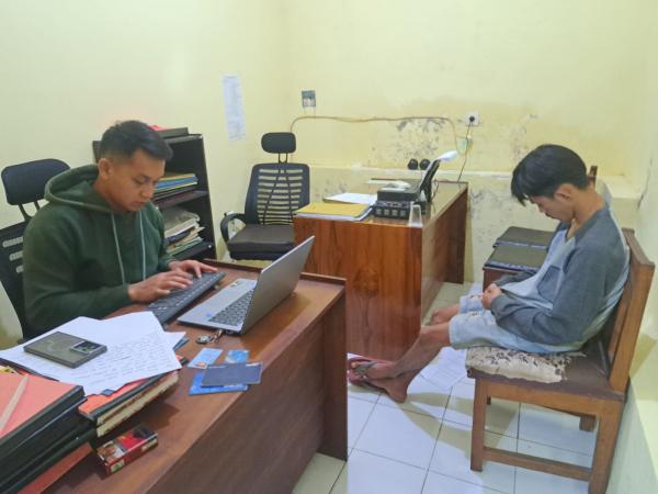 Bobol Rumah Tetangga Bermodal Obeng, Pemuda Banyuwangi Gasak Uang dan ATM hingga Rp10 Juta
