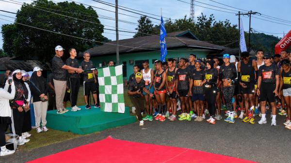 1.000 Peserta Dari Lintas Kalangan Meriahkan Pravita Run HUT ke-63 Korem 181/PVT