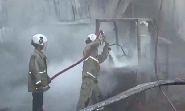 Pabrik Kayu di Kawasan Industri Candi Semarang Terbakar Hebat, Kerugian Ditaksir Ratusan Juta
