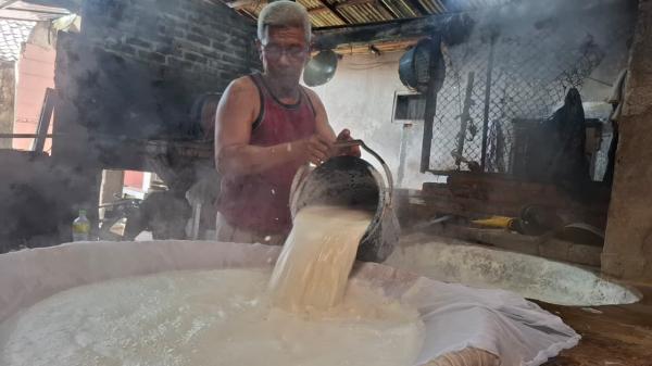 Rupiah Melemah, Perajin Tahu di Kediri Terpaksa Naikkan Harga dan Pangkas Produksi