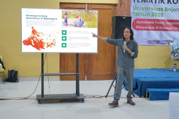 Beberkan Strategi Tekan Kemiskinan di Kawasan Hutan, Bojonegoro Institute Bekali KKN Unigoro 2026
