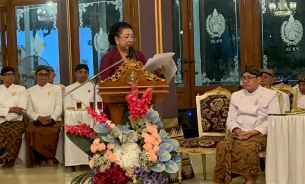 Pembacaan Petisi Dukungan untuk PB XIV Hangabehi Jadi Sorotan di Keraton Surakarta