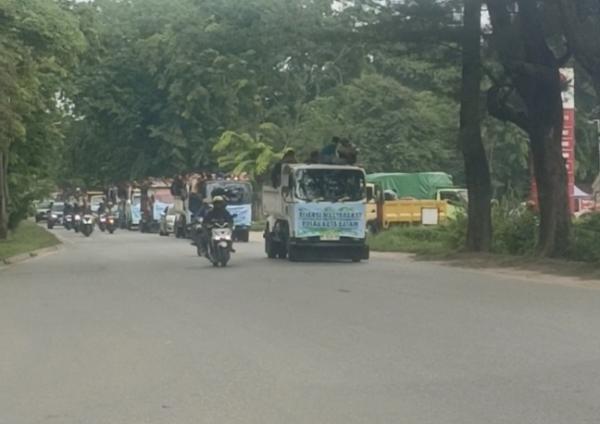 Warga Pulau Kasu Geruduk Kantor LIRA Kepri Tuntut Klarifikasi Unggahan di Media Sosial