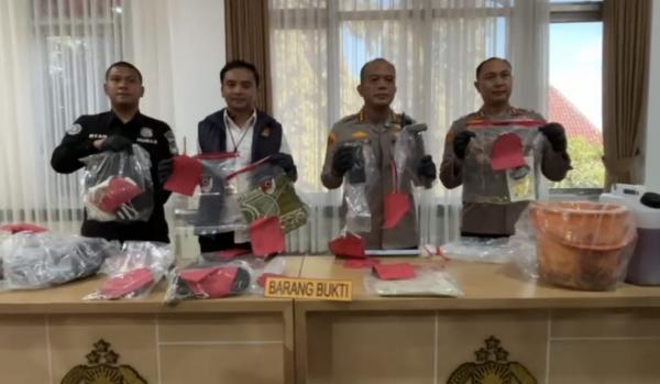 Sadis! Pelaku Pembunuhan di Patikraja Habisi 2 Korban dengan Palu, 1 Dibuang ke Sumur
