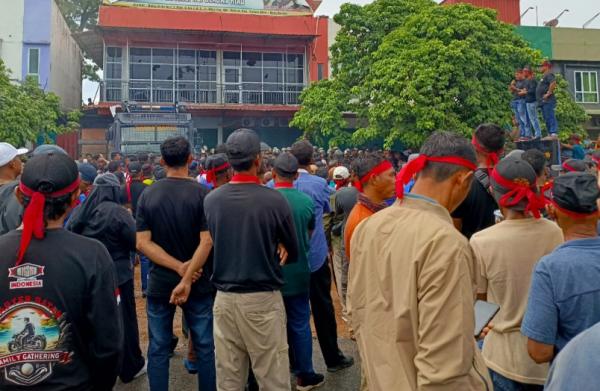 Massa Pulau-Pulau Batam Desak Ketua LIRA Kepri Minta Maaf, Siapkan Laporan ke Polisi