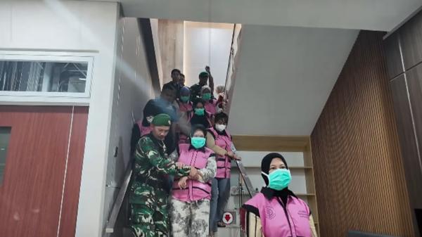 Kejari Samarinda Tahan 8 Tersangka Dugaan Korupsi Kredit Usaha Rakyat, Dua Eks Pegawai Bank BUMN