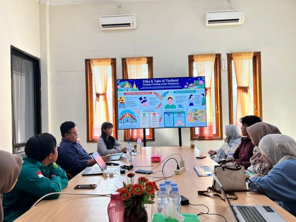 Bawa Misi Kenalkan Bojonegoro ke Kancah Global, 10 Mahasiswa Unigoro Siap KKN ke Thailand