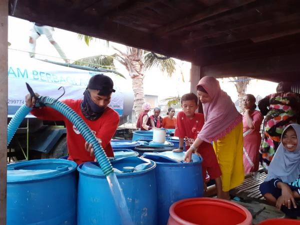 Cibarusah dan Serang Baru Kekeringan, BPBD Kabupaten Bekasi Gercep Pasok 10.000 Liter Air Bersih