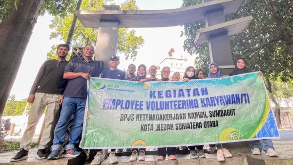 BPJS Ketenagakerjaan Sumbagut Hijaukan Taman Beringin Kota Medan
