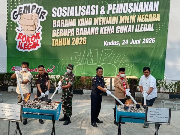 Bea Cukai Kudus Selamatkan Potensi Kerugian Negara Rp8,62 M, 9 Juta Batang Rokok Ilegal Dimusnahkan