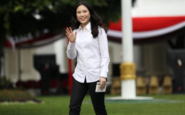 Termuda Di Kabinet Ini Profil Angela Tanoesoedibjo Wakil Menteri Pariwisata Dan Ekonomi Kreatif<script async src=