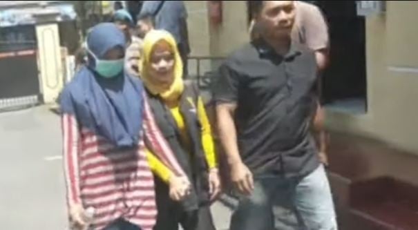 Bokep Smp Madiun - Video Siswi SMP di Tasikmalaya Laporkan Pacar Sebar Foto Porno di Media  Sosial - Bagian 1