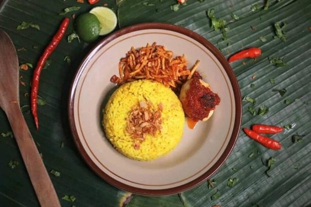 5 Resep Nasi Uduk Terlezat Unik Ada Yang Pakai Bayam Dan Ubi Ungu