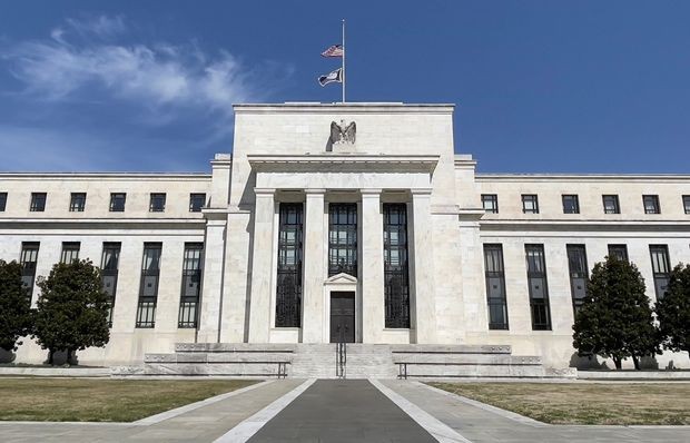 The Fed Diprediksi Baru Naikkan Suku Bunga pada 2023