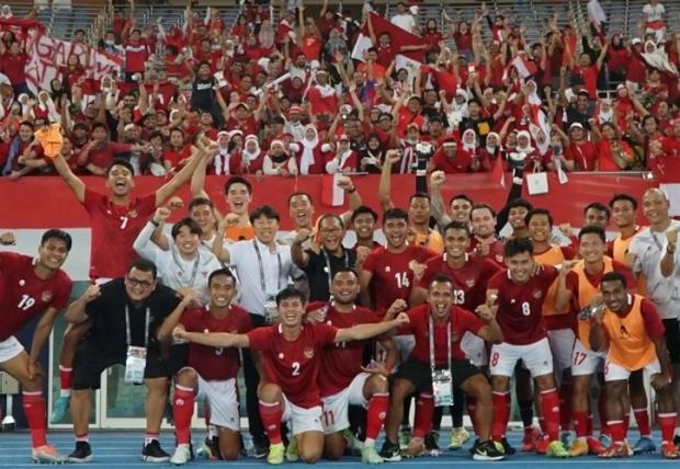 Media Korea Ikut Beritakan Indonesia Lolos Piala Asia, Sebut Serangan Balik Shin Tae-yong Mematikan Media Korea Ikut Beritakan Indonesia Lolos Piala Asia, Sebut Serangan Balik Shin Tae-yong Mematikan