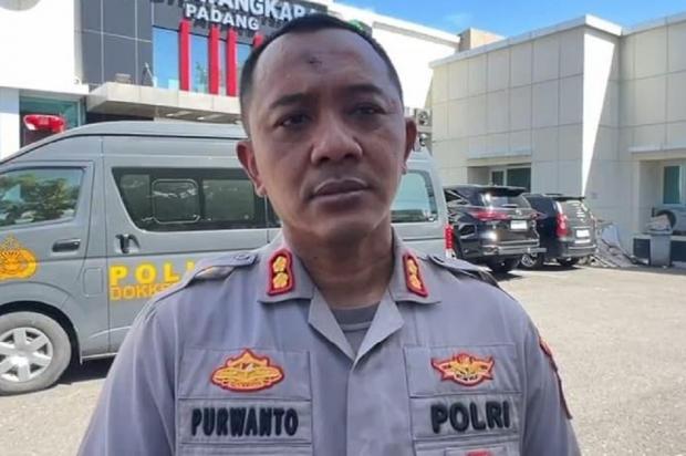 Kronologi Angel Tewas Dianiaya Ayah Tiri di Dharmasraya, Rentenir sampai Minta Tolong Kronologi Angel Tewas Dianiaya Ayah Tiri di Dharmasraya, Rentenir sampai Minta Tolong