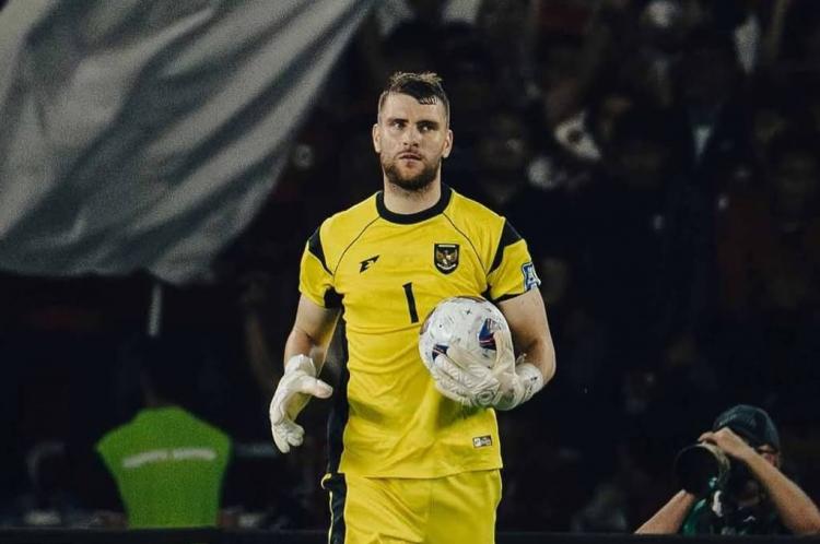 https://img.inews.co.id/media/750/files/inews_new/2025/04/04/kiper_timnas_indonesia_maarten_paes.jpg