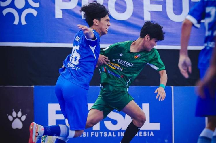 https://img.inews.co.id/media/750/files/inews_new/2025/10/26/raybit_fc_vs_asahan_allstar_berakhir_imbang_4_4_da.jpg
