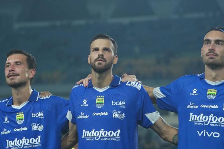 https://img.inews.co.id/media/750/files/inews_new/2025/10/30/bek_tangguh_persib_bandung_patricio_matricardi.jpg
