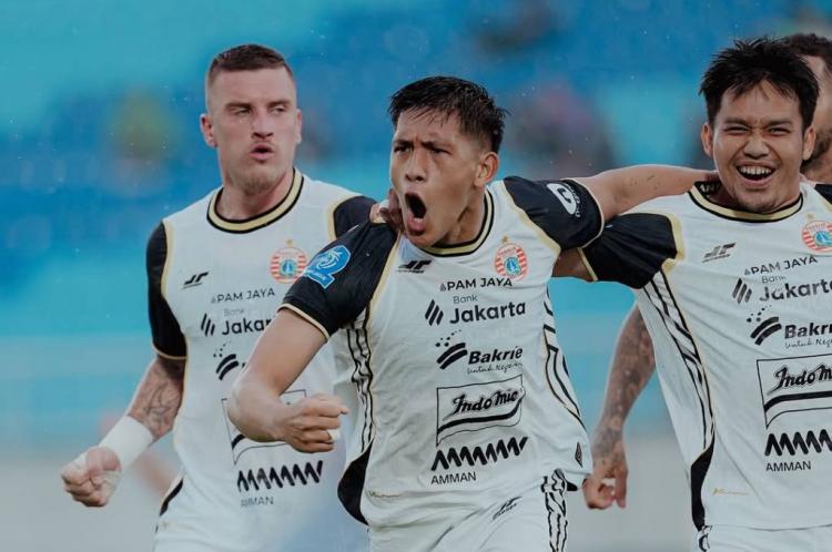 https://img.inews.co.id/media/750/files/inews_new/2025/11/08/striker_persija_jakarta_eksel_runtukahu_tengah_m.jpg