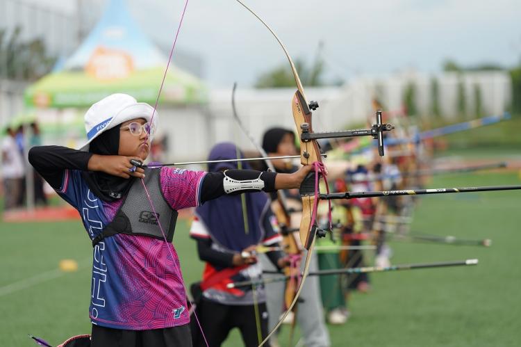 https://img.inews.co.id/media/750/files/inews_new/2025/11/15/milklife_archery_challenge_2025_seri_2.jpg