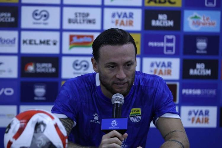 https://img.inews.co.id/media/750/files/inews_new/2025/12/04/kapten_persib_bandung_marc_klok.jpg