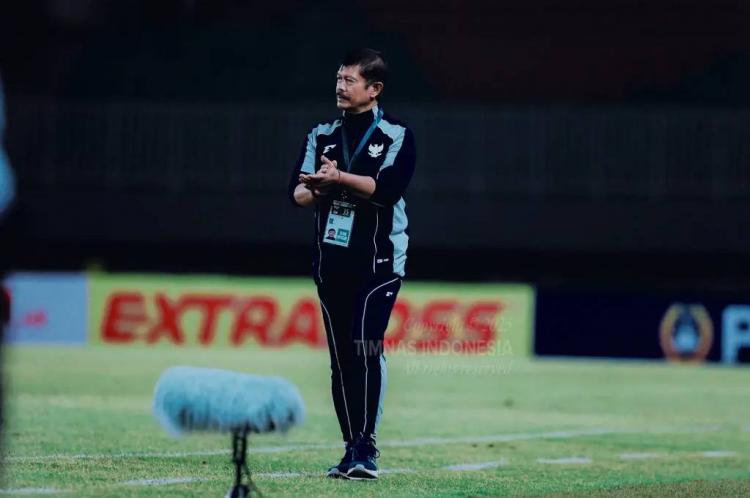https://img.inews.co.id/media/750/files/inews_new/2025/12/04/pelatih_timnas_indonesia_u_22_indra_sjafri_foto.jpg
