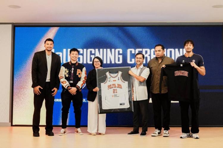 https://img.inews.co.id/media/750/files/inews_new/2025/12/08/pelita_jaya_basketball_bekerja_sama_dengan_univers.jpg
