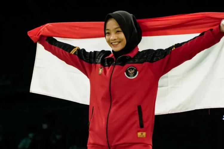 https://img.inews.co.id/media/750/files/inews_new/2025/12/17/safira_dwi_meilani_mempersembahkan_medali_emas_ke.jpg