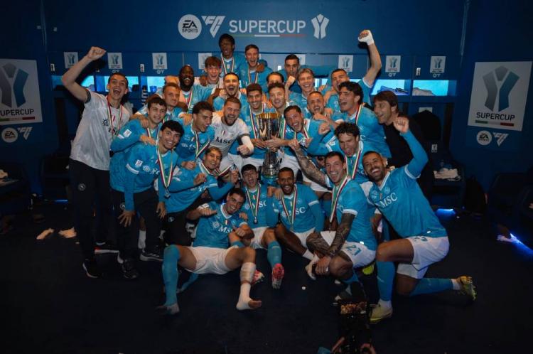 https://img.inews.co.id/media/750/files/inews_new/2025/12/23/napoli_juara_piala_super_italia_2025_2026_setelah.jpg