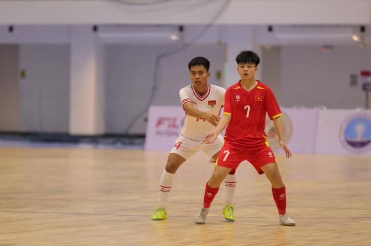 https://img.inews.co.id/media/750/files/inews_new/2025/12/24/timnas_futsal_indonesia_u_16_ditahan_vietnam.jpg