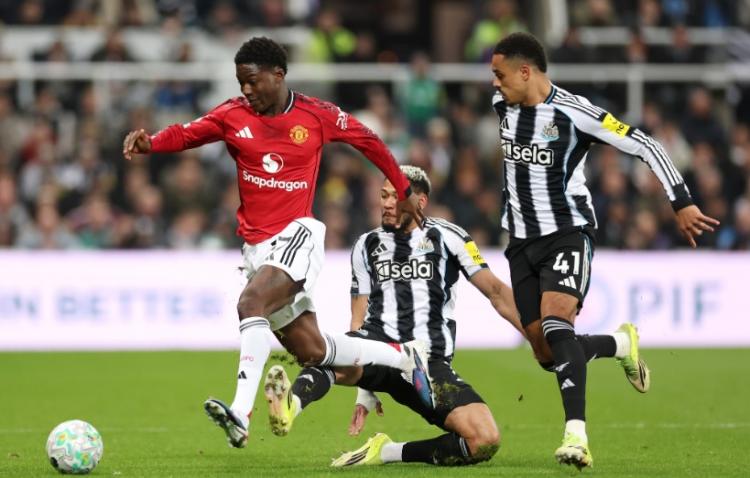 https://img.inews.co.id/media/750/files/inews_new/2026/03/05/manchester_united_vs_newcastle.jpg