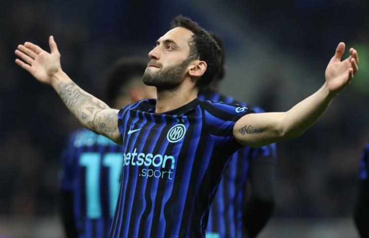 https://img.inews.co.id/media/750/files/inews_new/2026/04/09/gelandang_inter_milan_hakan_calhanoglu.jpg