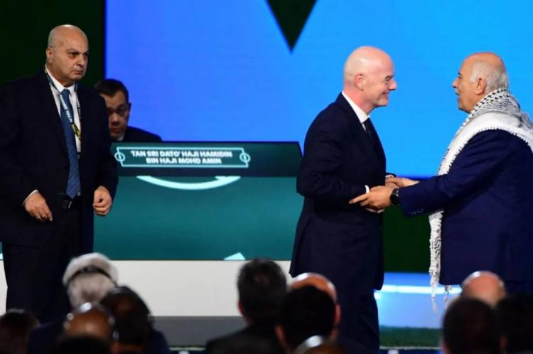 https://img.inews.co.id/media/750/files/inews_new/2026/05/01/presiden_asosiasi_sepak_bola_palestina_pfa_jibr.jpg