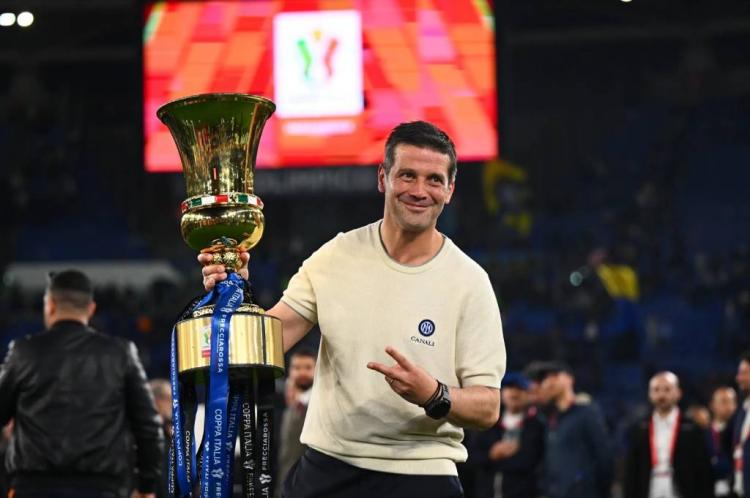 https://img.inews.co.id/media/750/files/inews_new/2026/05/14/pelatih_inter_milan_cristian_chivu.jpg
