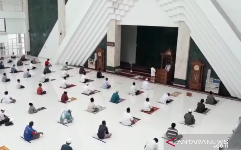 Bacaan Bilal Sholat Jum&amp;#039;at Lengkap dengan Panduan dan