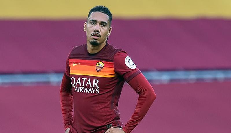 Chris Smalling Kesal Diperlakukan Buruk oleh MU