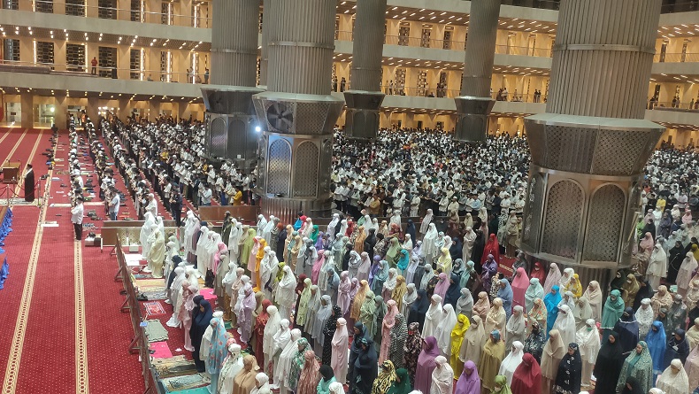 Bacaan Bilal Tarawih 23 Rakaat dan Doa Kamilin, Lengkap Jawaban Jamaah