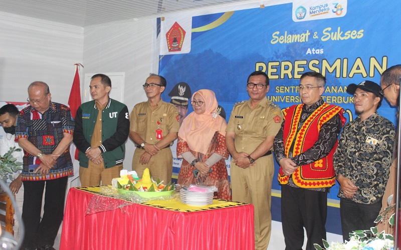Tingkatkan SDM di Kepulauan Nias, Wabup Nias Barat Resmikan Gedung Sentral Layanan Universitas Terbuka (SALUT) Medan