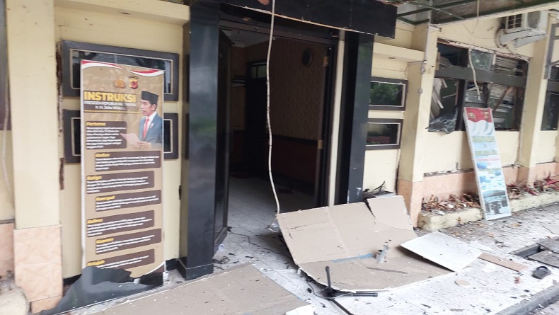 Penampakan Polsek Astana Anyar Bandung Usai Ledakan Diduga Bom Bunuh Diri