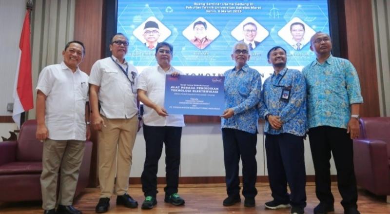 Toyota Kembangkan Teknologi Mobil Hybrid Di Perguruan Tinggi Indonesia ...