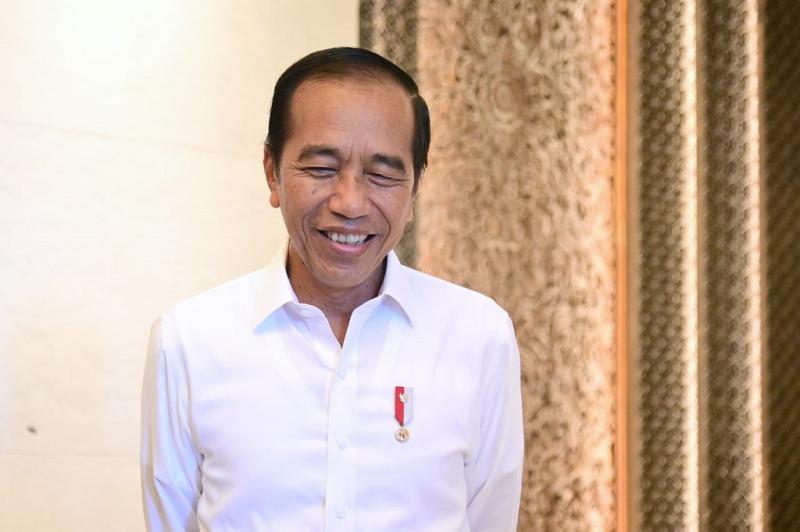 Jokowi Sebut China Over Produksi: Banyak Negara Khawatir dan Siap Lindungi Pasar Domestiknya Jokowi Sebut China Over Produksi: Banyak Negara Khawatir dan Siap Lindungi Pasar Domestiknya