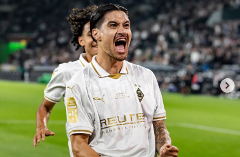 Kevin Diks Cetak Gol Debut  di Monchengladbach