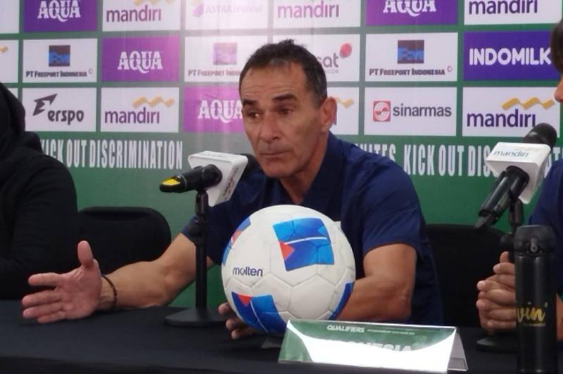 Gerald Vanenburg Kritik Minimnya Menit Bermain Pemain Timnas U-23 di Klub Super League