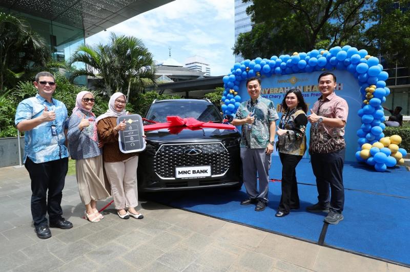 MNC Bank Serahkan Mobil Chery Tiggo Cross Premium ke Pemenang Grand Prize Tabungan Dahsyat Arisan