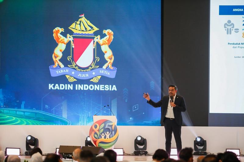 Menteri Maman Dorong Pedagang Thrifting Jual Produk UMKM Lokal