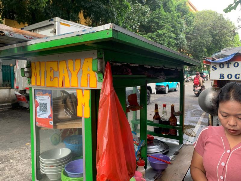 QRIS BRI Ubah Nasib Pedagang Mie Ayam Gondangdia, Laci Tunai Pernah Kosong Seharian