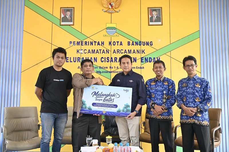 Tugu Insurance Salurkan Donasi Kaki Palsu untuk Korban Kecelakaan Lalu Lintas