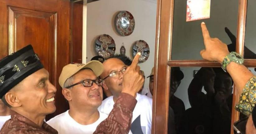 title Rumah Seniman dan Mantan Gubernur Jadi Target Coklit di Jawa Timur Rumah Seniman dan Mantan Gubernur Jadi Target Coklit di Jawa Timur